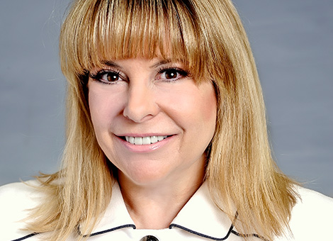 stephanie-charles-detail - Bonne Bridges, Mueller, O'Keefe & Nichols